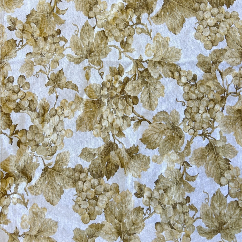 Williams Sonoma Tablecloth 56" X 72" Linen & Cotton Yellow Grapes French Country - Picture 1 of 8